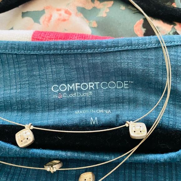Comfort Code by Cuddl Duds Pretty Sweater  Size Medium. Gently Worn Blue - Picture 5 of 9